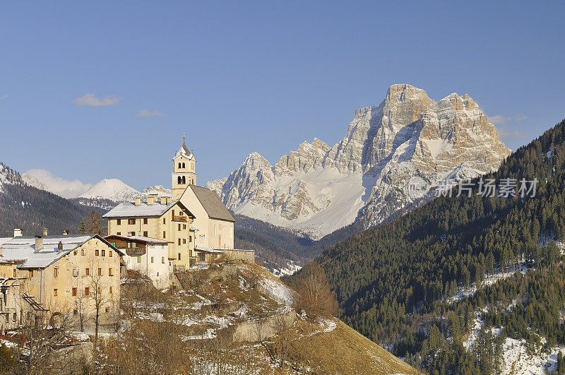 Colle Santa Lucia村(Dolomites -意大利)